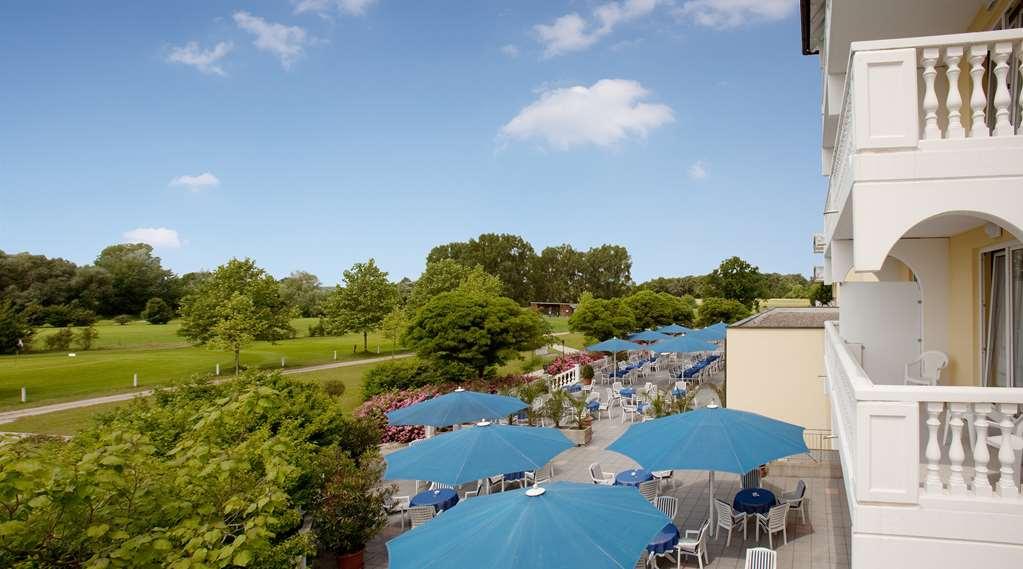 Dorint Marc Aurel Spa & Golf Resort Бад-Геггинг Ресторан фото