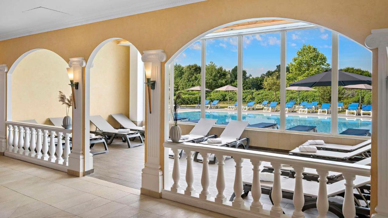 Dorint Marc Aurel Spa & Golf Resort Бад-Геггинг Экстерьер фото