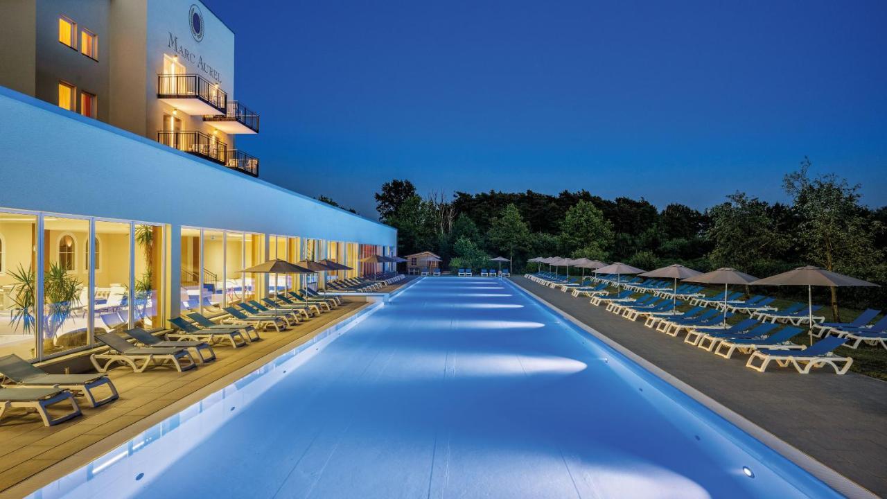 Dorint Marc Aurel Spa & Golf Resort Бад-Геггинг Экстерьер фото